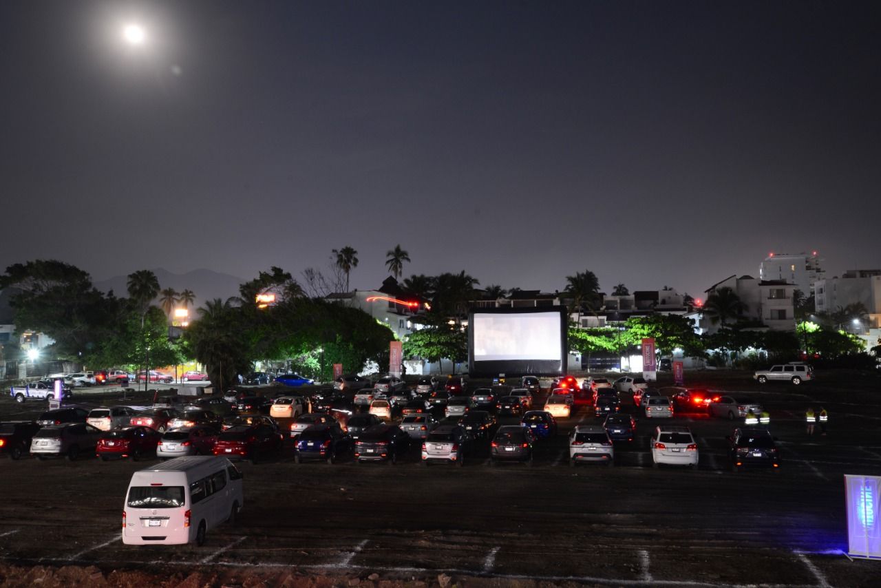 Ofrece Peña Colorada funciones gratuitas en autocines de Manzanillo y ...