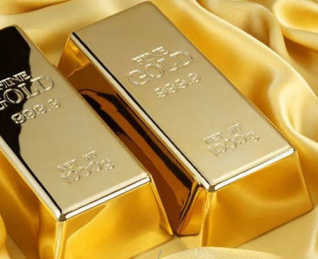 El oro alcanza nuevo récord al superar los $3,100 por onza | Outletminero